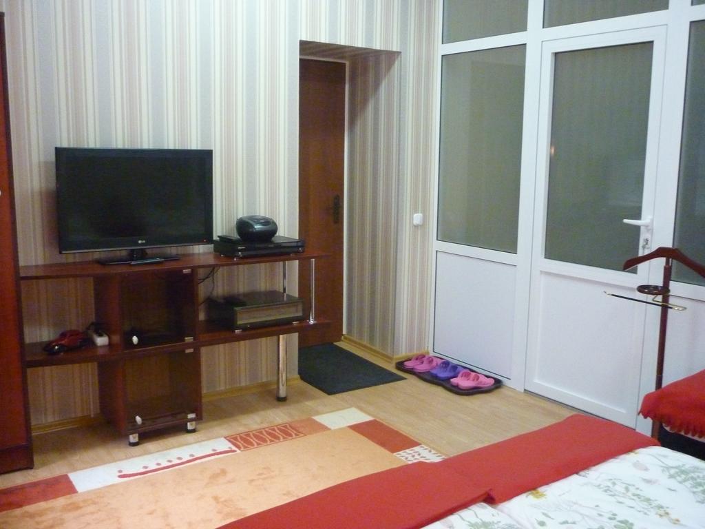 Hostel 3 Stars Na Oktyabryskoy Вітебськ Екстер'єр фото