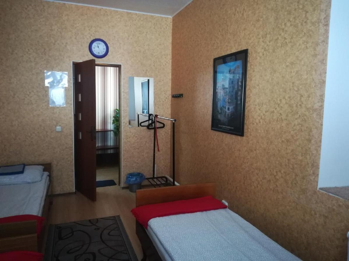 Hostel 3 Stars Na Oktyabryskoy Вітебськ Екстер'єр фото